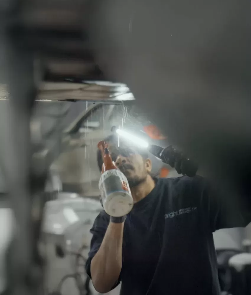 Bottle.Website.Ford.Frame